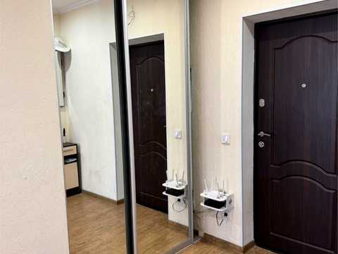 квартира за адресою Академіка Глушкова просп., 9-Г