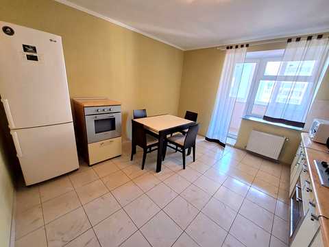 квартира за адресою Крушельницької вул., 35