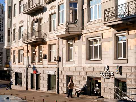 комерційна за адресою Саксаганського вул., 26/26