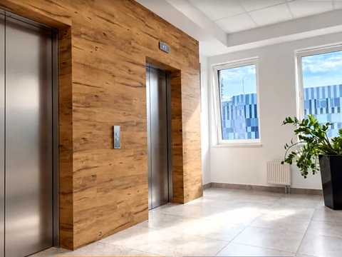 комерційна за адресою Почайнинська вул., 38