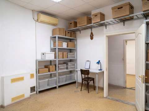 комерційна за адресою Саксаганського вул., 26/26
