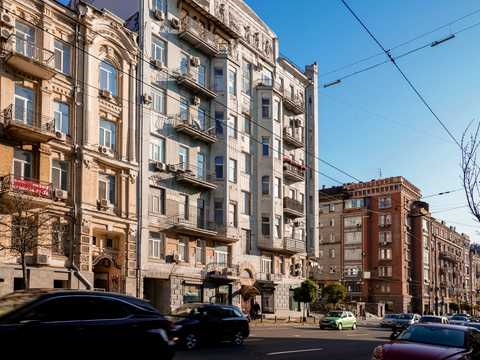 комерційна за адресою Саксаганського вул., 26/26
