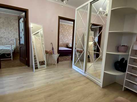 квартира за адресою Анни Ахматової вул., 43