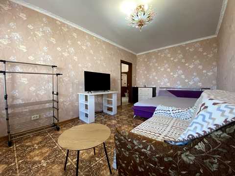 квартира за адресою Анни Ахматової вул., 43