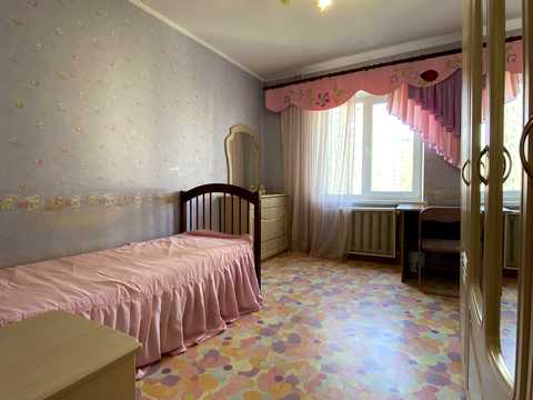 квартира за адресою Анни Ахматової вул., 43