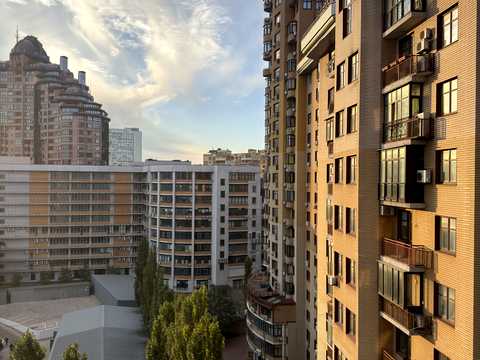 квартира за адресою Євгена Коновальця вул. (Щорса), 34-А