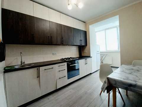 квартира за адресою Зоопаркова вул., 10