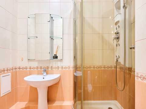 квартира за адресою Дмитрівська вул., 69