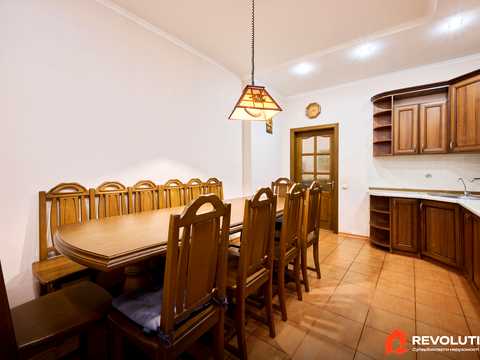 квартира за адресою Дмитрівська вул., 69