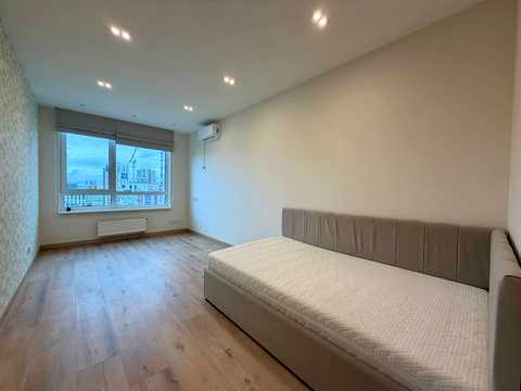квартира за адресою Салютна вул., 2к6