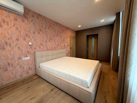 квартира за адресою Салютна вул., 2к6
