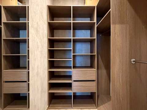 квартира за адресою Салютна вул., 2к6