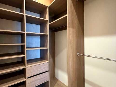 квартира за адресою Салютна вул., 2к6