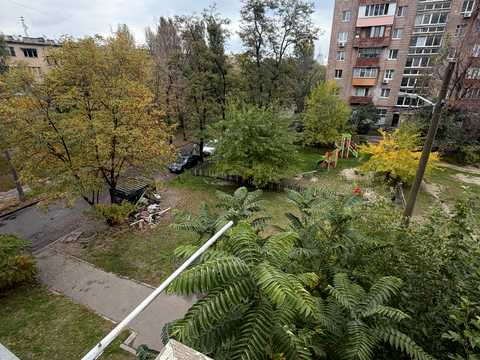 квартира за адресою Дністерська вул. (Двінська), 1