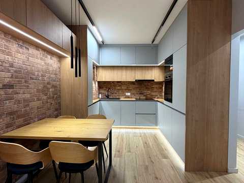 квартира за адресою Салютна вул., 2к8