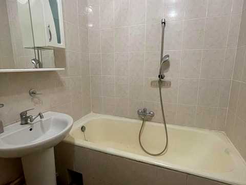 квартира за адресою Драгоманова вул., 40-Б