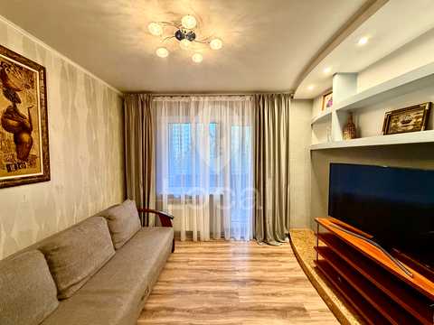 квартира за адресою Срібнокільська вул., 4