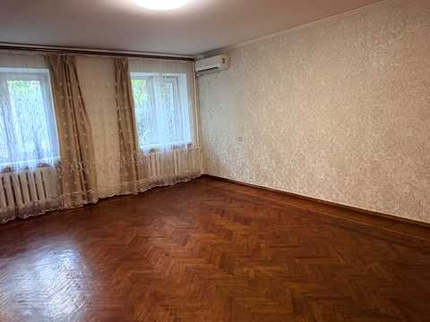 квартира за адресою Одеса, Середньофонтанська вул., 26/28