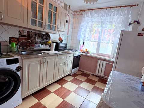 квартира за адресою Одеса, Середньофонтанська вул., 26/28