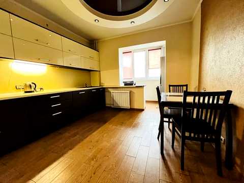 квартира по адресу Соломии Крушельницкой ул., 5