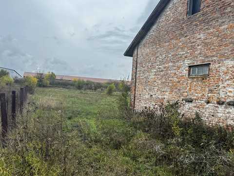 коммерческая по адресу Центральна, 17