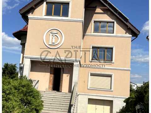 комерційна за адресою Ярошівська вул., 1