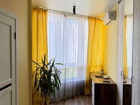 квартира за адресою Анни Ахматової вул., 22