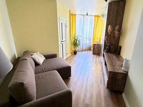 квартира за адресою Анни Ахматової вул., 22