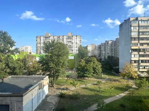 квартира по адресу Ларисы Руденко ул., 13