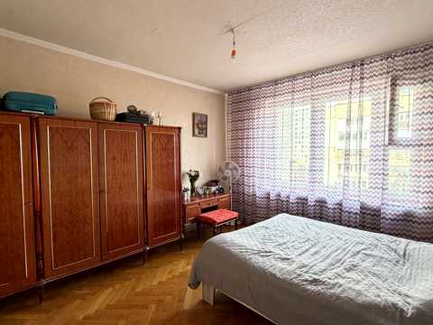 квартира за адресою Михайла Омеляновича-Павленка вул. (Суворова), 11
