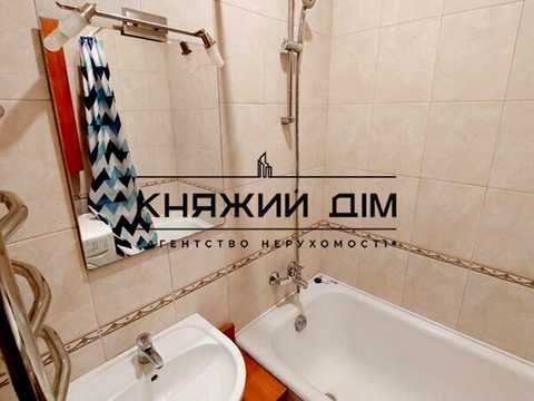 квартира за адресою Івана Світличного вул. (Петровського), 6