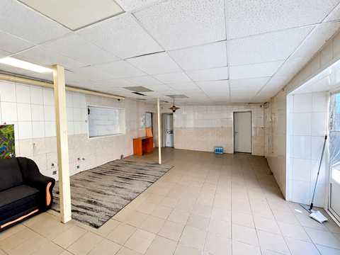 комерційна за адресою Соборна, 23