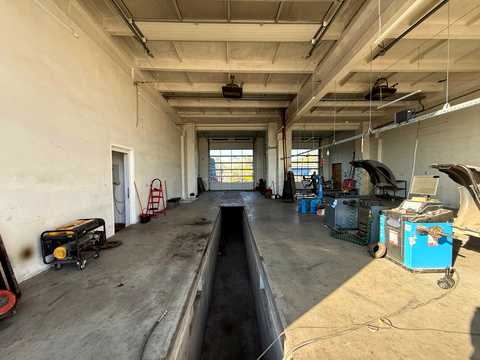 комерційна за адресою Запорізької Січі вул., 2-А