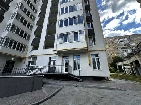 комерційна за адресою Бережанська вул., 56