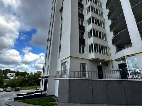 комерційна за адресою Бережанська вул., 56