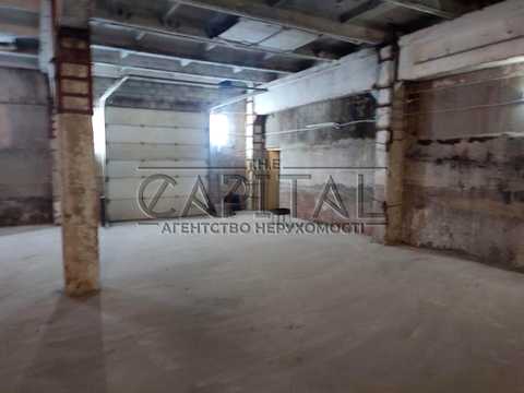 коммерческая по адресу Каменярів ул., 1