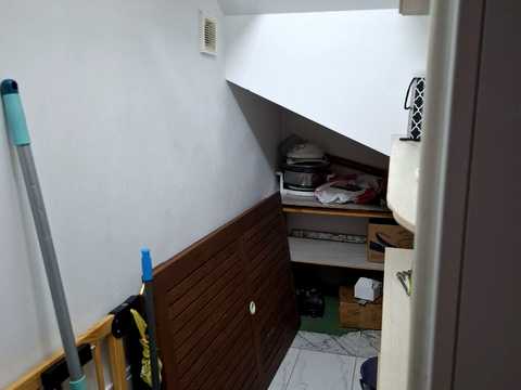 будинок за адресою Центральна вул., 1а