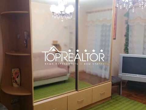 1879026458736093