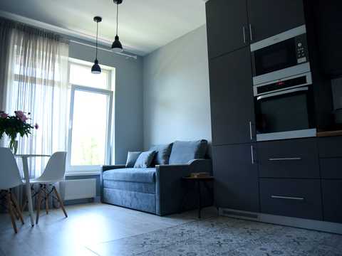 квартира за адресою Літературна вул., 8