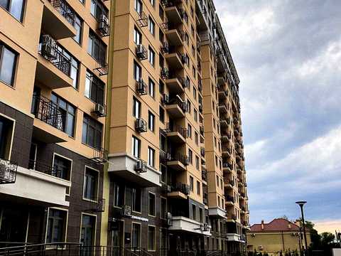 квартира за адресою Літературна вул., 8