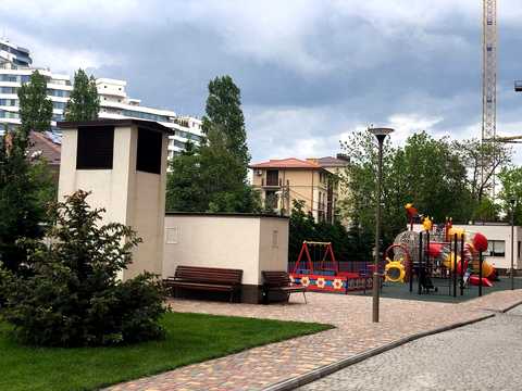 квартира за адресою Літературна вул., 8