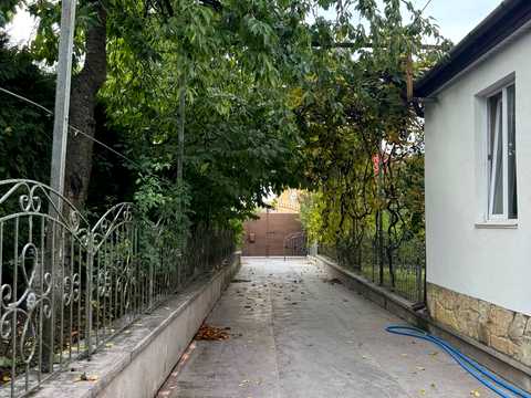 дом по адресу Садова