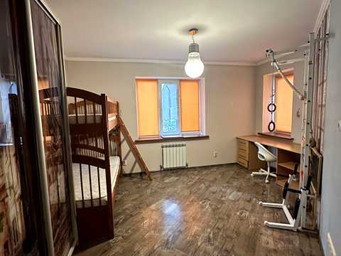 квартира за адресою Богдана Хмельницького вул., 9-В