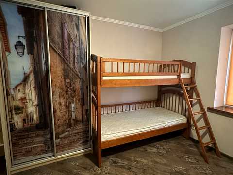квартира за адресою Богдана Хмельницького вул., 9-В