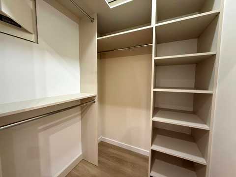 квартира за адресою Івано-Франківськ, Княгинин вул., (Будинок 27)