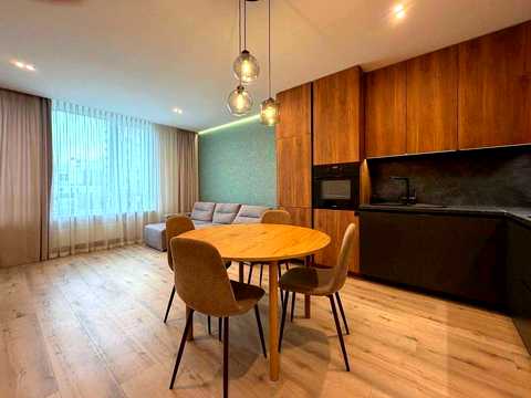 квартира за адресою Салютна вул., 2к6