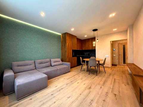 квартира за адресою Салютна вул., 2к6