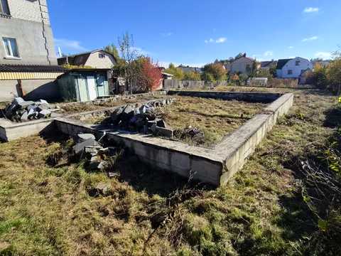 ділянка за адресою с. Довжик, Іванівський, 13