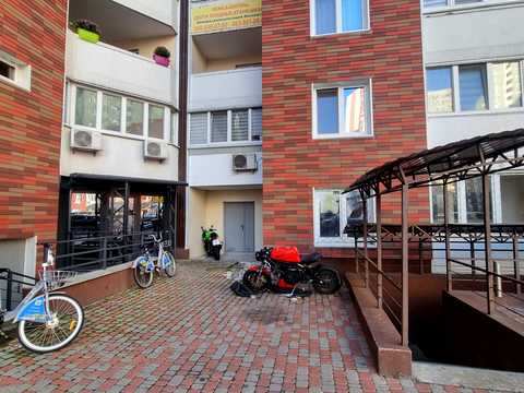 комерційна за адресою Балтійський пров., 5