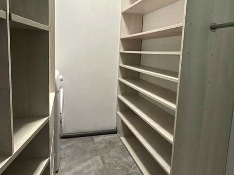 квартира за адресою Набережно-Рибальська вул., 27
